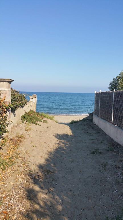 Villa E Lecce Santa-Lucia-di-Moriani Luaran gambar